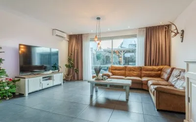 Tussenwoning te koop: Wilgenpad 8, Ooltgensplaat woonkern Ooltgensplaat