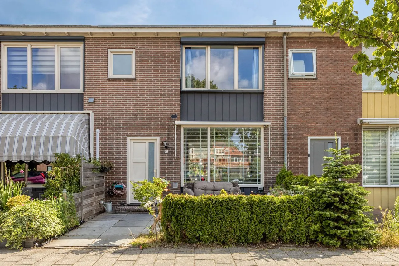 Tussenwoning te koop: Wilgenstraat 14, Zaandam