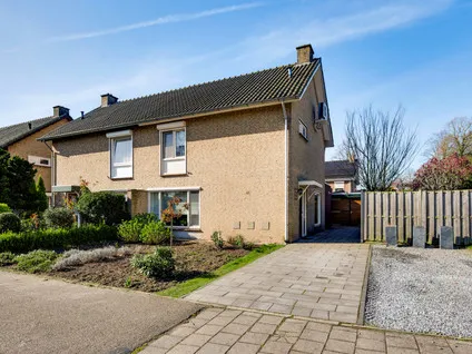 Twee-onder-één-kap te koop: Wilgenstraat 15, Nederweert Nederweert