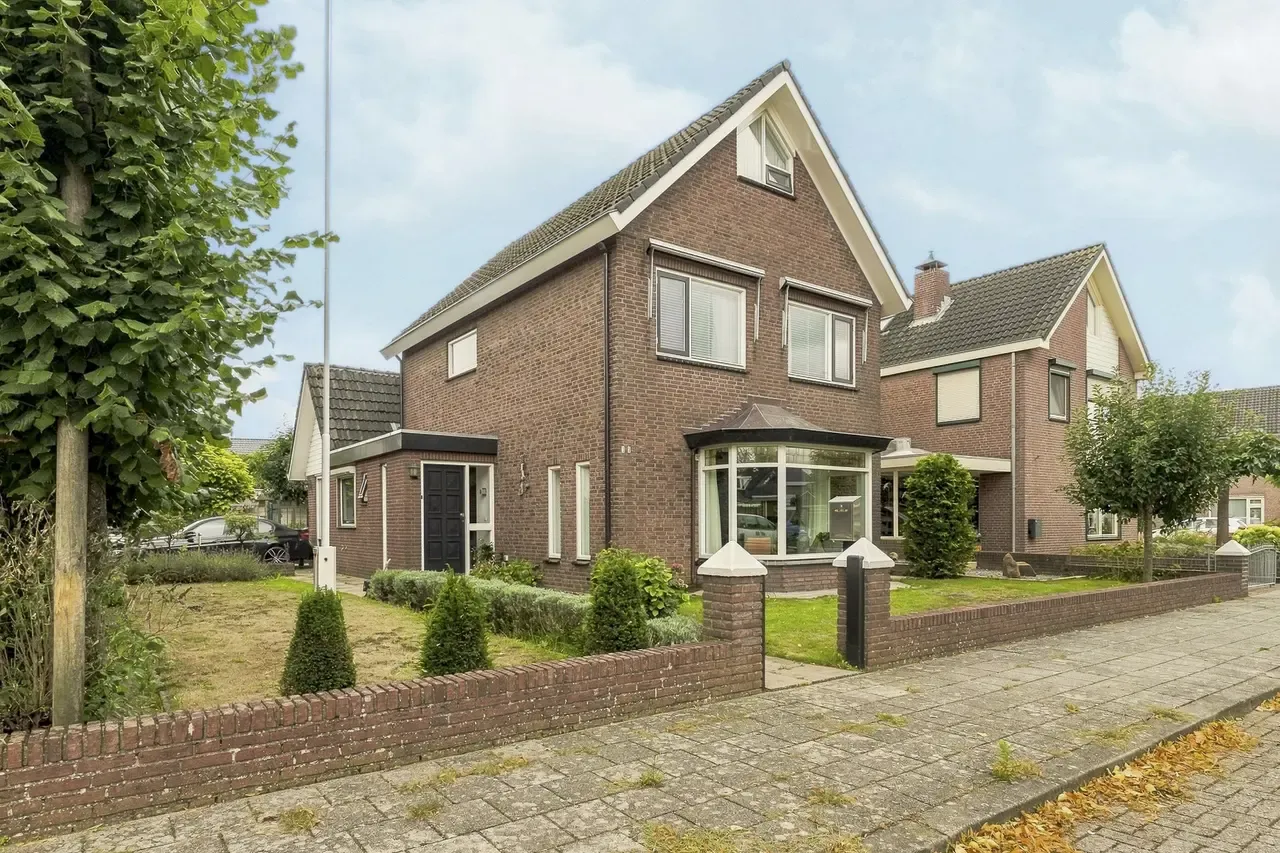 Twee-onder-één-kap te koop: Wilgenstraat 17, Pannerden