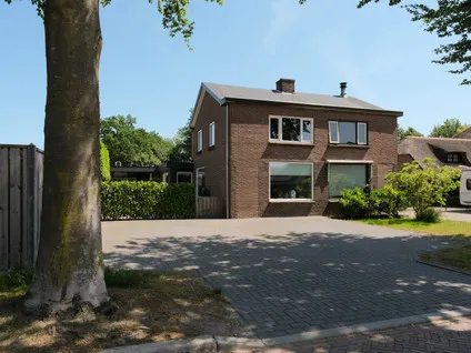 Twee-onder-één-kap te koop: Wilgenstraat 5, Aadorp Oost Aadorp