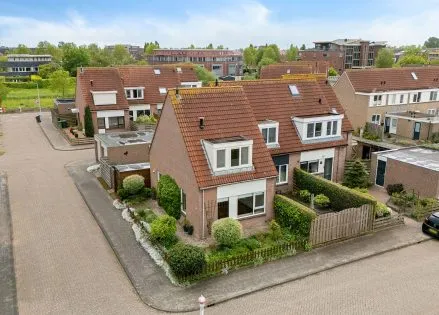 Hoekwoning te koop: Wilgeroosje 33, Duinterpen Sneek