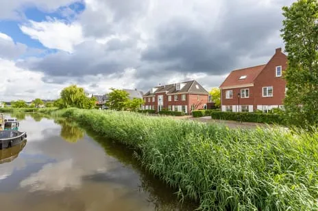 Tussenwoning te koop: Wilhelm Röntgenstraat 8, Nobelhorst West Almere