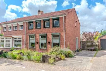 Twee-onder-één-kap te koop: Wilhelmietenstraat 6, Huijbergen Huijbergen