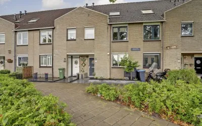 Terraced house for sale: Wilhelmina van Pruisenlaan 133, Polderbuurt Gouda