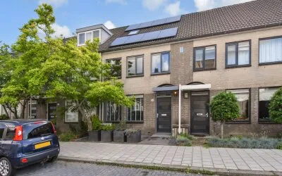 Tussenwoning te koop: Wilhelmina van Pruisenlaan 330, Polderbuurt Gouda