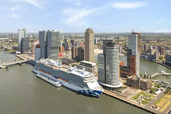 Appartement te koop: Wilhelminakade 465, Kop van Zuid Rotterdam