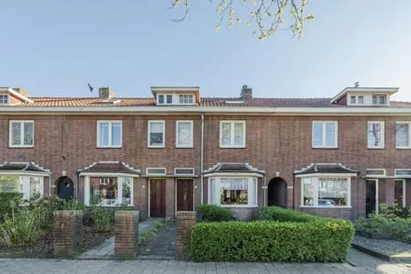 Tussenwoning te koop: Wilhelminalaan 21, Oud-West Oosterhout (Nb)