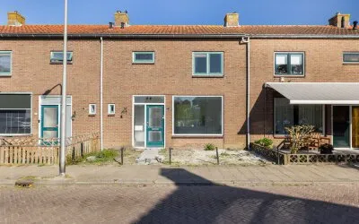 Tussenwoning te koop: Wilhelminalaan 23, Zwartewaal Zwartewaal