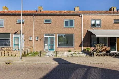 Tussenwoning te koop: Wilhelminalaan 23, Zwartewaal Zwartewaal