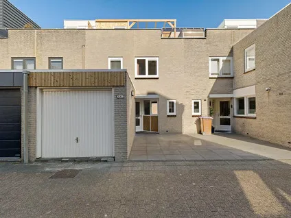 Tussenwoning te koop: Wilhelminalaan 24C, Burgemeester Visserpark Alphen Aan Den Rijn