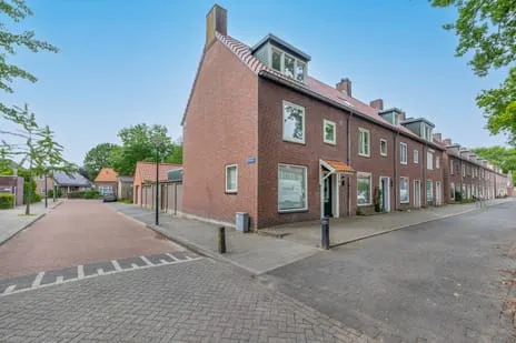 Corner house for sale: Wilhelminalaan 27, Hulzebraak Schijndel