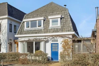 Twee-onder-één-kap te koop: Wilhelminalaan 3, Taalstraat en omgeving Vught