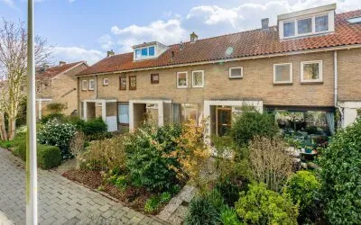 Tussenwoning te koop: Wilhelminaplantsoen 69, Centrum West Diemen