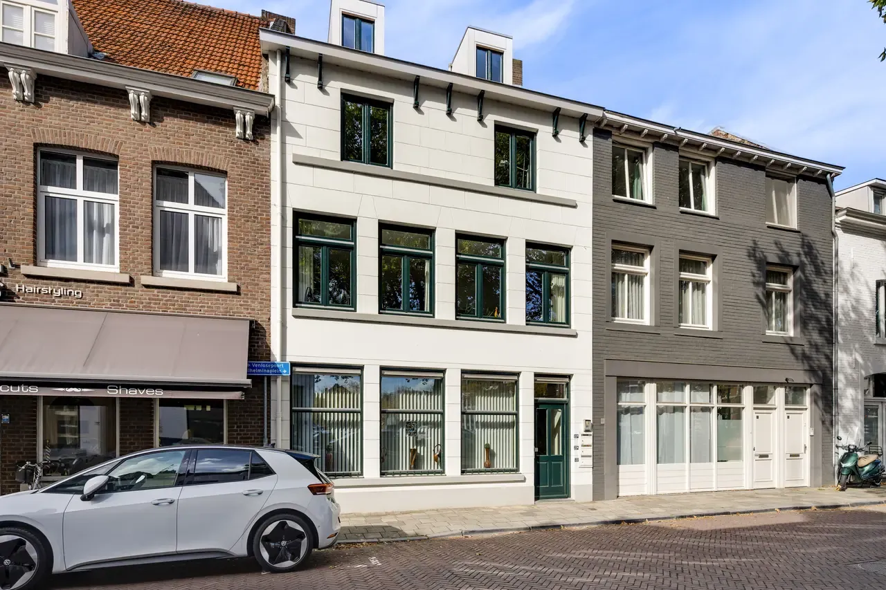 Appartement te koop: Wilhelminaplein 22A, Roermond