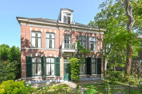 Vrijstaande woning te koop: Wilhelminaplein 3, Oude Dorp, Indische buurt en omgeving Heemstede