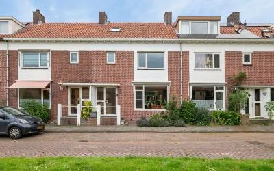 Tussenwoning te koop: Wilhelminasingel 27, Pijnacker-Centrum/Dorp Pijnacker