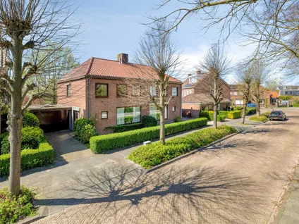 Twee-onder-één-kap te koop: Wilhelminastraat 11, Steenbergen-Centrum Steenbergen