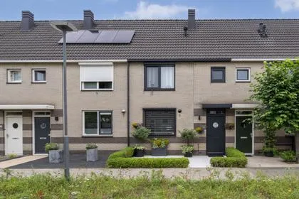 Terraced house for sale: Wilhelminastraat 12, Koopcentrum Veenendaal