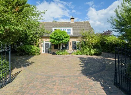 Vrijstaande woning te koop: Wilhelminastraat 15, Fijnaart Fijnaart