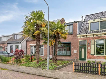 Tussenwoning te koop: Wilhelminastraat 18, Krabbendijke - Kern Krabbendijke