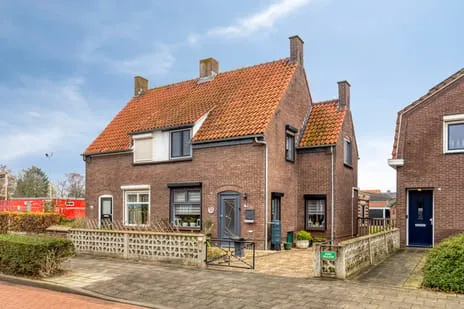 Twee-onder-één-kap te koop: Wilhelminastraat 26, Kern Westdorpe Westdorpe