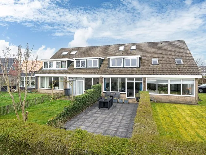 Tussenwoning te koop: Wilhelminastraat 38, Marrum Marrum