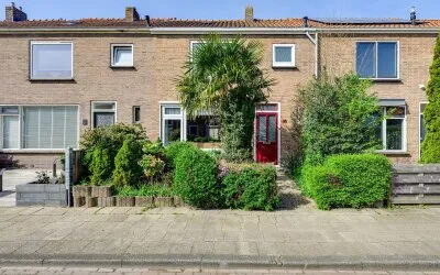 Tussenwoning te koop: Wilhelminastraat 40, Rozenburg