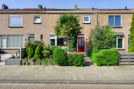 Tussenwoning te koop: Wilhelminastraat 40, Rozenburg Rozenburg (Zh)