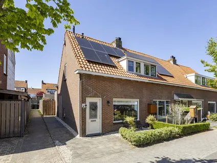 Hoekwoning te koop: Wilhelminastraat 43, Giessendam Over 't Spoor Hardinxveld-Giessendam