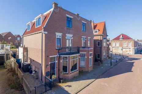 Twee-onder-één-kap te koop: Wilhelminastraat 57, Kern Binnen Noord Noordwijk (Zh)