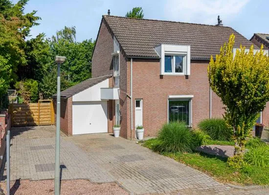 Hoekwoning te koop: Wilhelminastraat 5A, Oud Nieuwenhagen Landgraaf