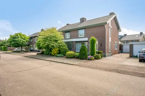 Twee-onder-één-kap te koop: Wilhelminastraat 8, Beek Beek (Li)