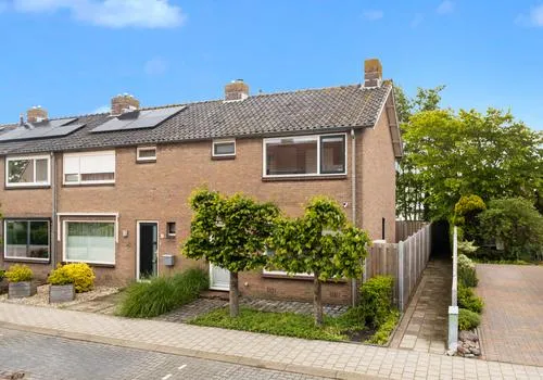 Hoekwoning te koop: Wilhelminastraat 8, Koninginnenbuurt Lekkerkerk