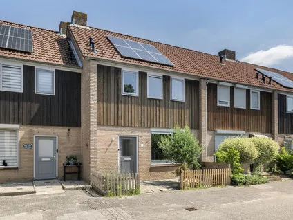 Tussenwoning te koop: Wilhelminastraat 8, Sint-Maartensdijk Sint-Maartensdijk