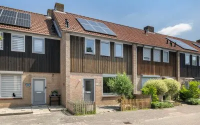 Tussenwoning te koop: Wilhelminastraat 8, Sint-Maartensdijk Sint-Maartensdijk