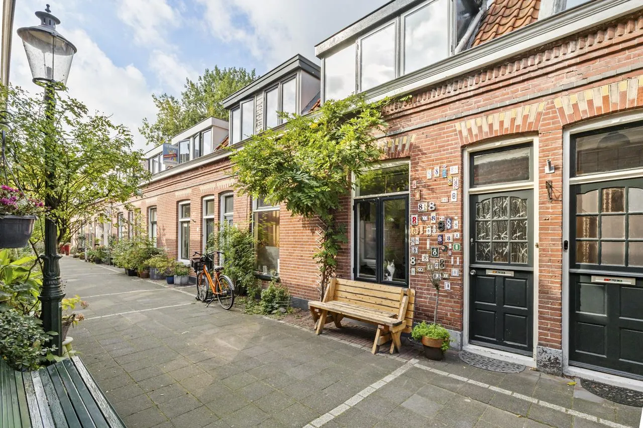 Tussenwoning te koop: Wilhelminastraat 8, Weesp