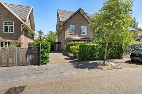 Corner house for sale: Wilhelminaweg 19, Kostverloren e.o. Zandvoort
