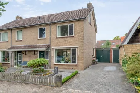 Twee-onder-één-kap te koop: Willebrandt van Oldenburgstraat 36, Overig Stad Hardenberg Hardenberg