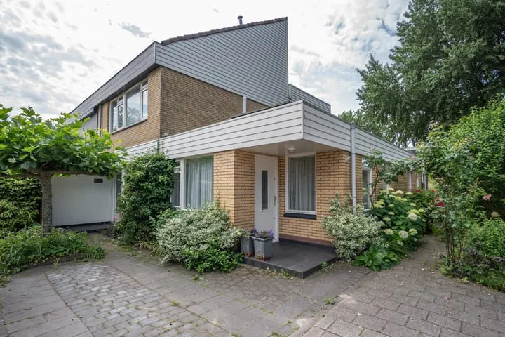 Corner house for sale: Willem-Alexanderlaan 29, Berkel Dorp Berkel En Rodenrijs