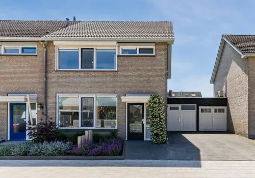 Terraced house for sale: Willem Alexanderlaan 32, Someren-Eind centrum Someren