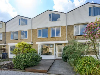 Tussenwoning te koop: Willem-Alexanderplantsoen 31, Barendrecht