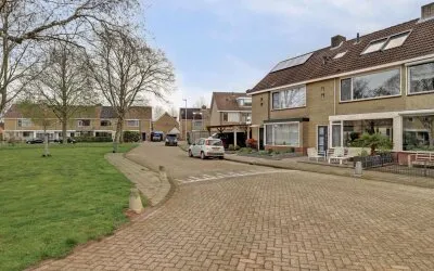 Tussenwoning te koop: Willem-Alexanderstraat 4, Hogeland Vianen