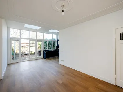 Corner house for rent: Willem Arntszkade 49, Tuinwijk-West Utrecht