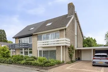 Tussenwoning te koop: Willem Barendszlaan 3, Reizende man Maarssen