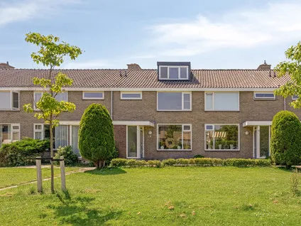 Tussenwoning te koop: Willem Barentszlaan 11, Windrooskwartier en Heesterbuurt Gouda