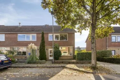 Hoekwoning te koop: Willem Barentszstraat 17, Rheden