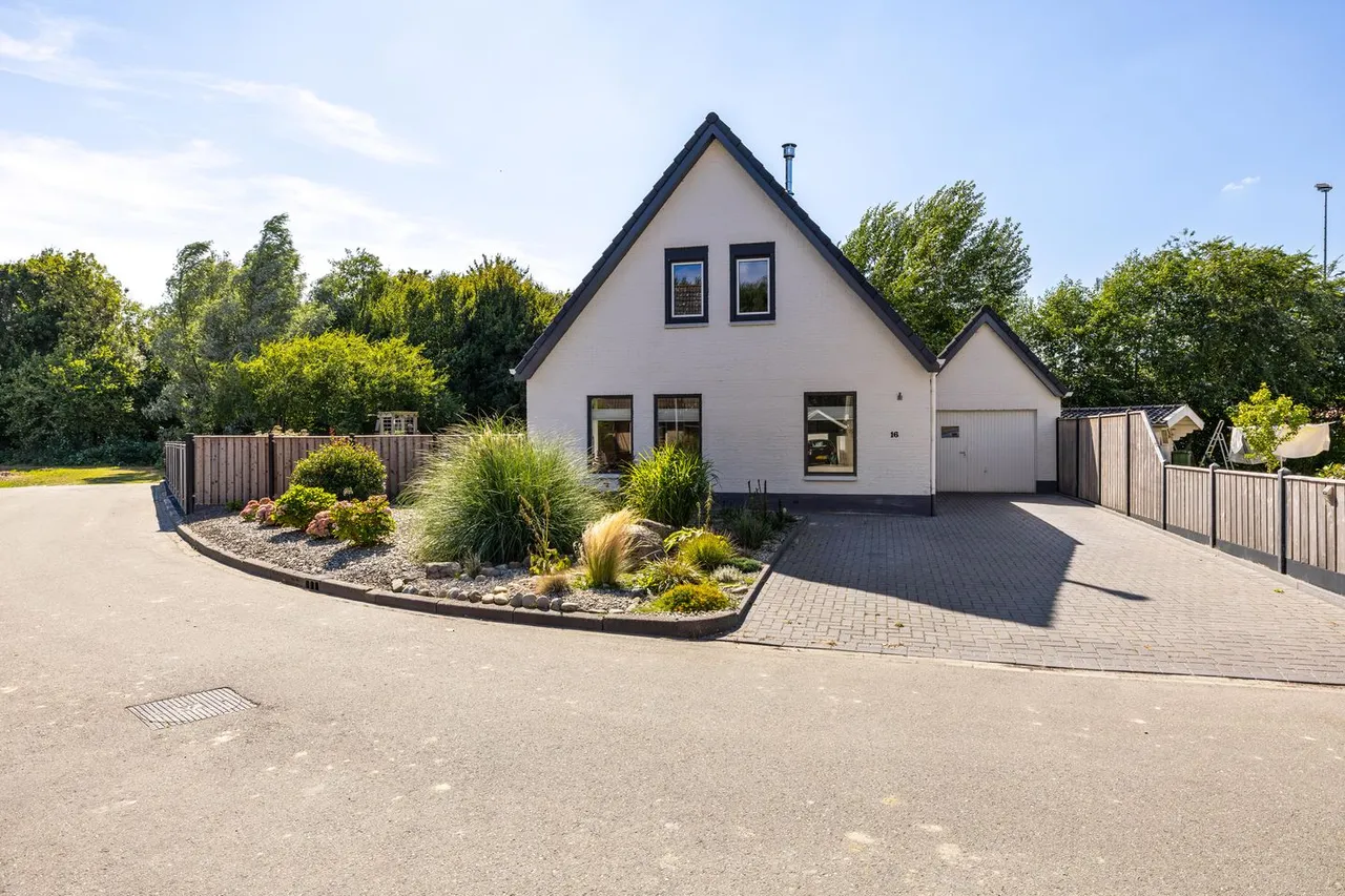 Vrijstaande woning te koop: Willem de Mérodelaan 16, Spijk (Gr)