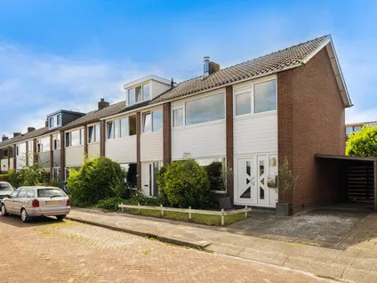 Hoekwoning te koop: Willem de Zwartstraat 15, Schilderskwartier Woerden