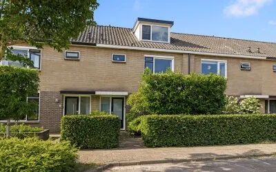 Terraced house for sale: Willem de Zwijgerlaan 3, Hoevelaken-Stoutenburgerlaan-Oost Hoevelaken